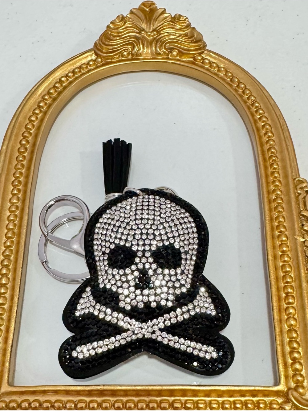 New Crystal Skull & Crossbones Rhinestone Keyring - Picture 2 of 5
